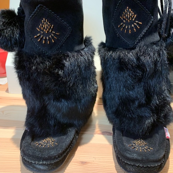 Softmoc Winter Niska 2 Black Mukluks - Picture 1 of 4